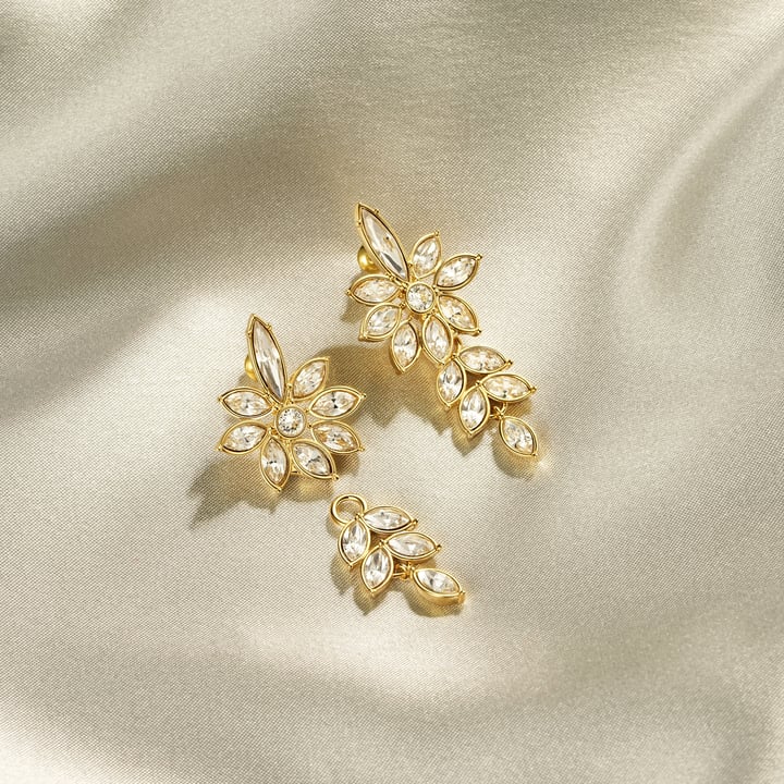Nora Drop Mix Charms Clear Gold Plated