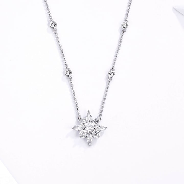 Camelia Stella Star Necklace with Clear CZ